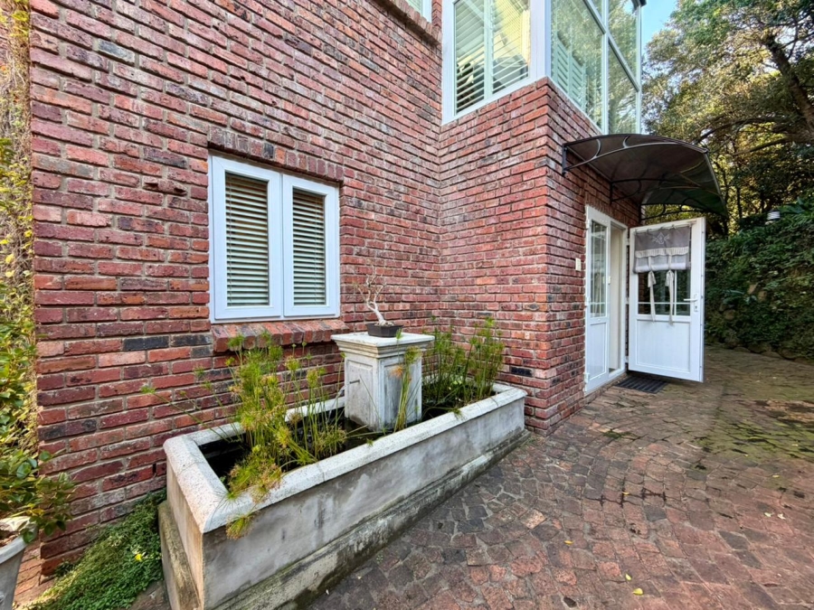 4 Bedroom Property for Sale in Constantia Kloof Western Cape